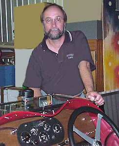 Bruce_car2.JPG (45970 bytes)